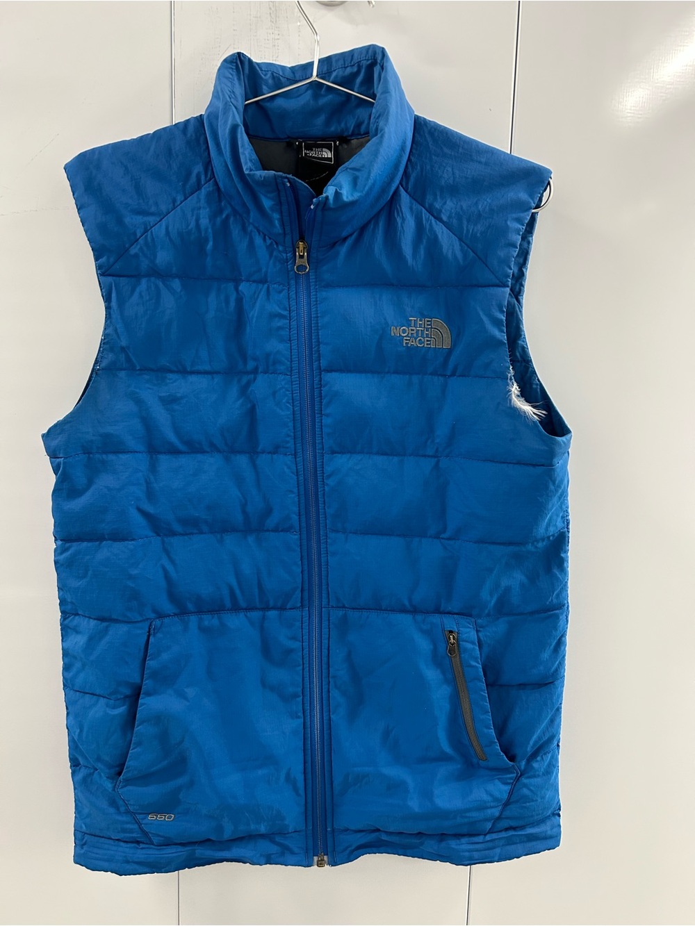 The North Face 550 Puffer Vest, Size Small, Full-zip Front Closure, Blue